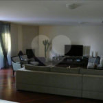 APARTAMENTO UM POR ANDAR!