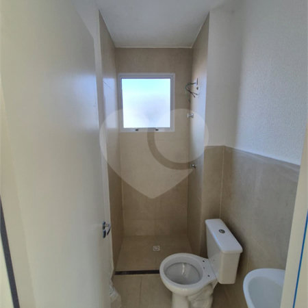 Indaiatuba - Sp - Vila Vic Florença - R$ 290.000,00 - Apartamento de 48m²,, no andar de cima, dois quartos, um banheiro, cozinha e sala, uma vaga de garagem. Condomínio fechado. Apartamento está do jeito que foi entregue . Area de lazer no condominio - Área do condomínio: Churrasqueira