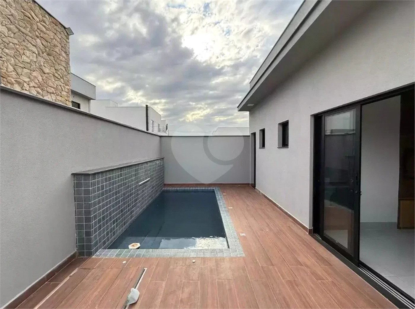 Casa térrea nova à venda no Condomínio Residencial Ágape, localizado no bairro Campestre - Piracicaba/SP.