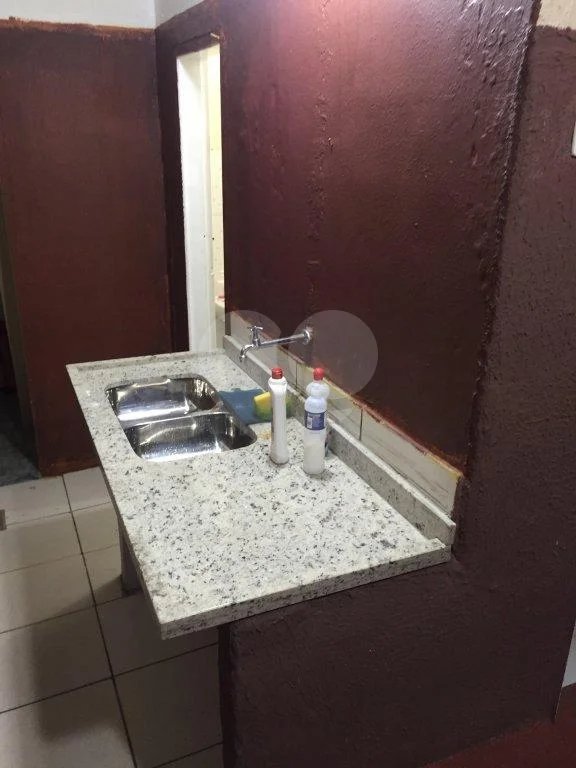 Salão comercial de 200m2 para locação na Mooca