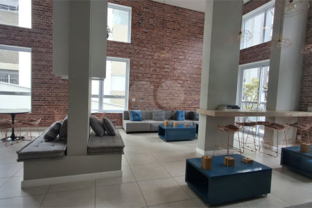 Apartamento com 2 vagas no Campo Belo