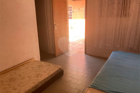 Vende-se excelente casa próxima ao Centro