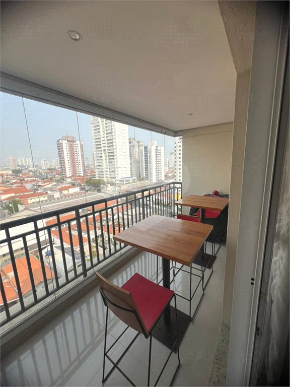 Apartamento. 78 m2, 3 dorm., uma suíte, lavabo, banheito, duas vagas, deposito no sub, varanda gormet.Aceita e estuda Permuta.