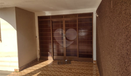 Casa à venda com 3 quartos em Vila Prado, São Carlos, SP