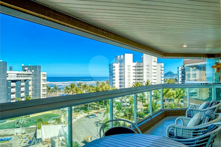 Apartamento à venda com 3 quartos, sendo 1 suíte,  em Riviera de São Lourenço, Bertioga, SP