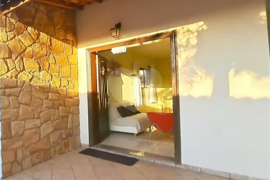 Belíssima casa com 04 dormitórios em Itanhaém
