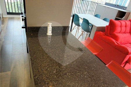 Apartamento de 2 quartos mobiliado à venda no Paraíso