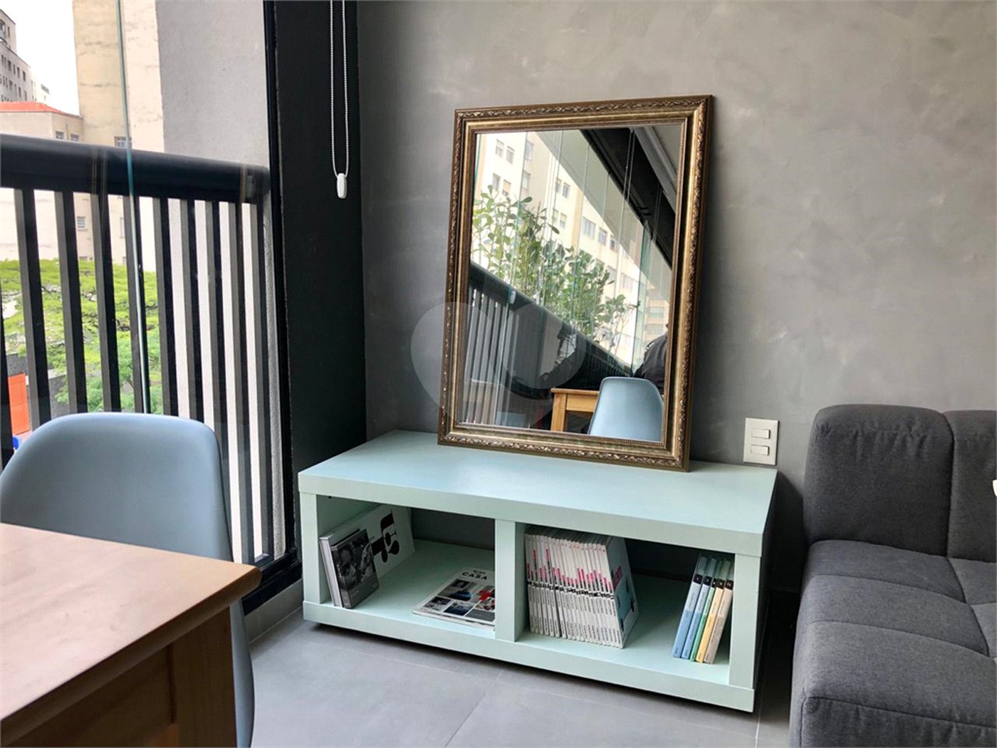Vendo apartamento todo reformado em prédio novo por arquiteta internacional, porteira fechada e rend