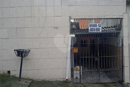 Casa com 180m², 3 quartos, 2 garagens, à venda em Guaianazes