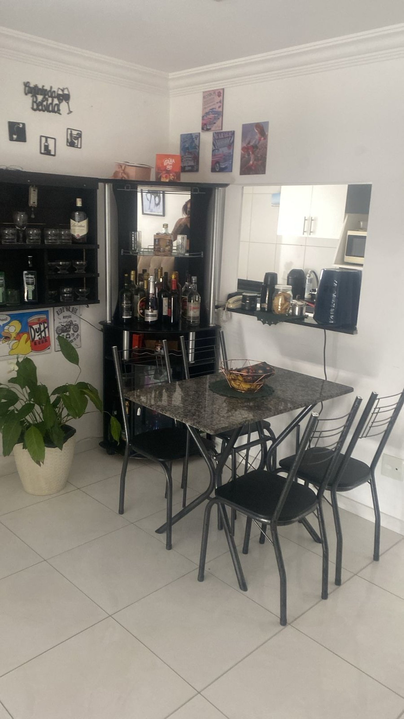 Apartamento aconchegante com 2 dormitórios, sendo 1 suíte, ao lado do Shopping Raposo!