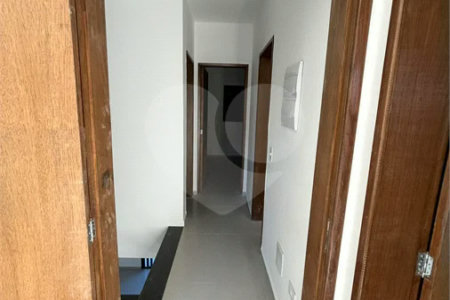 Casa à venda com 3 quartos, sendo 1 suíte, no condomínio Marselha VI, São Roque - SP