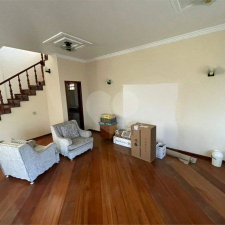 Excelente casa no Parque Santa Marta.