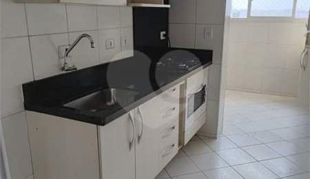 Apartamento à venda com 3 quartos em Cidade Líder, São Paulo, SP