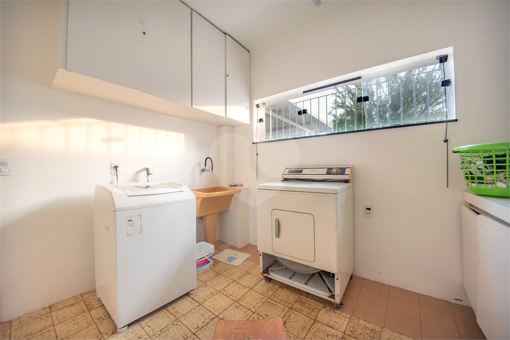 CASA REFORMADA NO PLANALTO - 270m