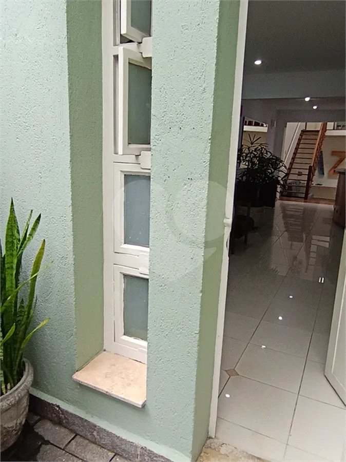 Casa comercial com 7 salas, 2 vagas no Paraiso