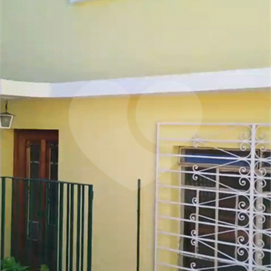 Charme e Praticidade na Vila Mariana: Sobrado com 2 Suítes e Excelente Localização!