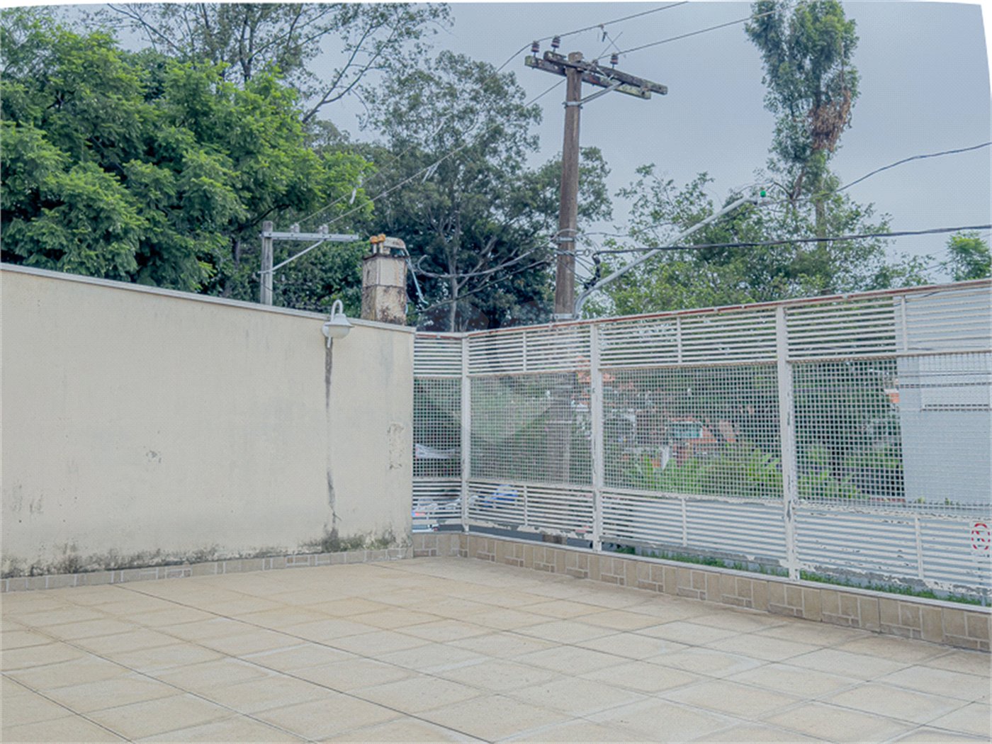 Casa com 3 Dormitórios e 2 suítes à Venda no Bairro da Saúde