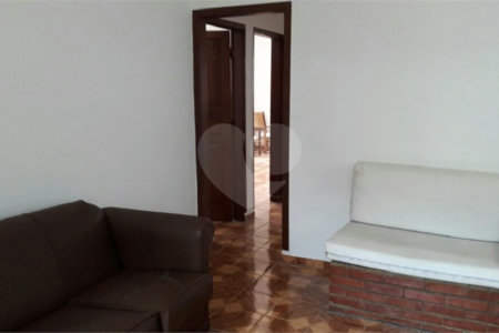 Casa Térrea à venda ou para alugar com 4 quartos, sendo 1 suíte, em Jardim Aeroporto, São Paulo, SP