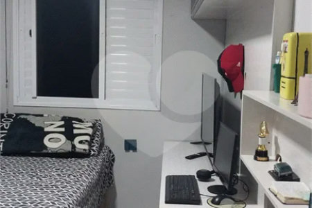 Apartamento de 2 quartos (1 suíte) à venda em Itaquera