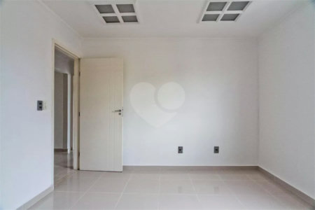 Casa para alugar com 211m², 3 quartos Sem Vaga -Vila Boaçava - São Paulo