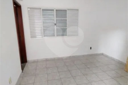 CASA A VENDA NO CENTRO COM 3 DORMITÓRIOS, 1 SUÍTE, 4 VAGAS, SÃO JOSÉ DOS CAMPOS/SP.