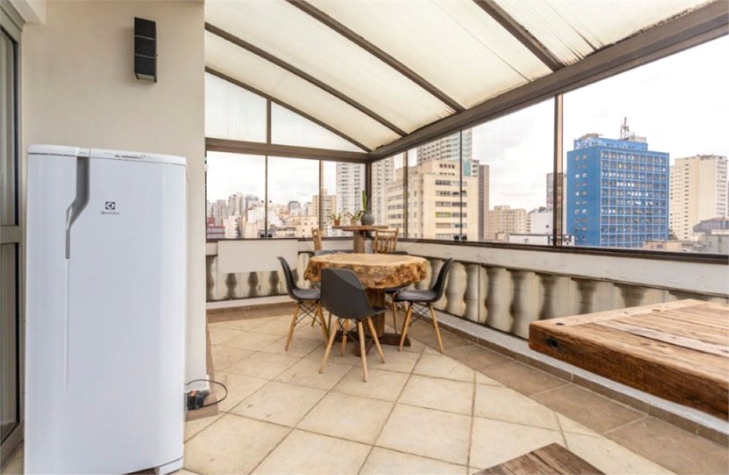 Cobertura para Locação e Venda com 330m² - Bela Vista