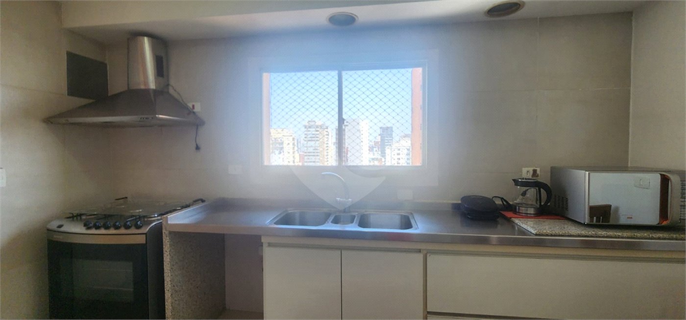 Cobertura 380m² - 4 quartos - Vila Nova Conceição em Frente a Praça Pereira Coutinho