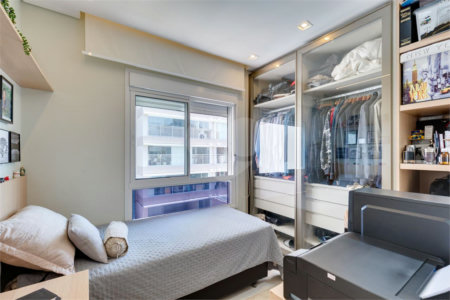 Apartamento à venda com 3 quartos, sendo 2 suítes, em Santo Amaro, São Paulo, SP