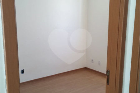 Apartamento à Venda no Condomínio Mont Everest