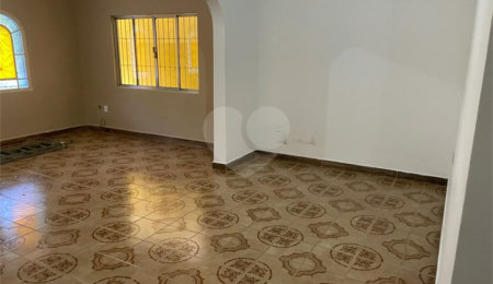 Casa à venda com 2 quartos, sendo 1 suíte,  no condomínio Casa, Ubatuba - SP