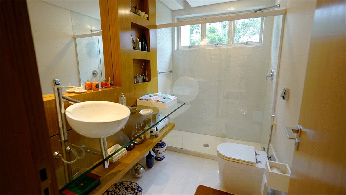 Apartamento à venda com 4 quartos, sendo 3 suítes, em Santo Amaro, São Paulo, SP