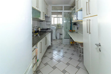 Apartamento à venda com 3 quartos, sendo 1 suíte, em Jardim Marajoara, São Paulo, SP