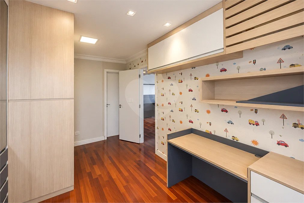 Cobertura de 260 m² em São Bernardo do Campo, com 4 dormitórios, 3 suítes, piscina privativa, espaço gourmet e vista livre. Viva esse privilégio! Agende sua visita e encante-se!
