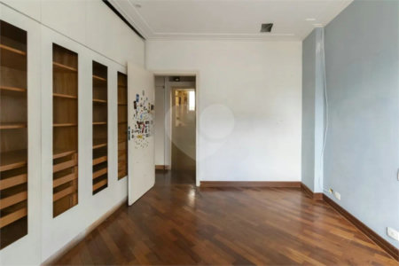 Apartamento á venda - Liberdade