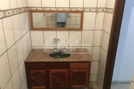 Casa Sobrado com piso cerâmico, com 3 dormitórios no Jardim Ricetti