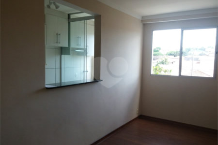 Apartamento no Condomínio Mont Vernon