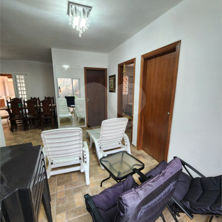 Casa à Venda - Estância Lagoa Dourada, Brotas-SP