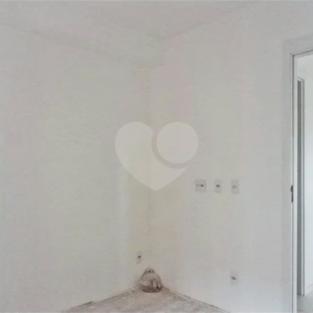 Apartamento com 30m², 1 dormitório, à venda na Freguesia do Ó.