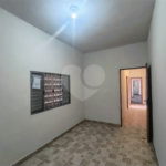 Casa para Locação no Jardim Pau Preto – Indaiatuba/SP - 3 dormitórios, quintal e garagem com portão manual