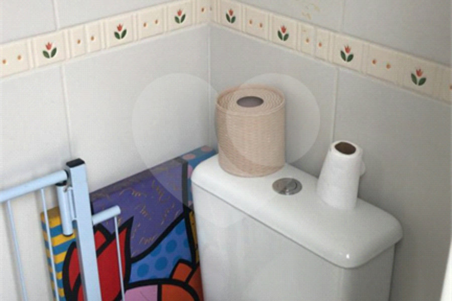 Casa à venda com 3 quartos, sendo 1 suíte,  no condomínio Felipe, São Paulo - SP