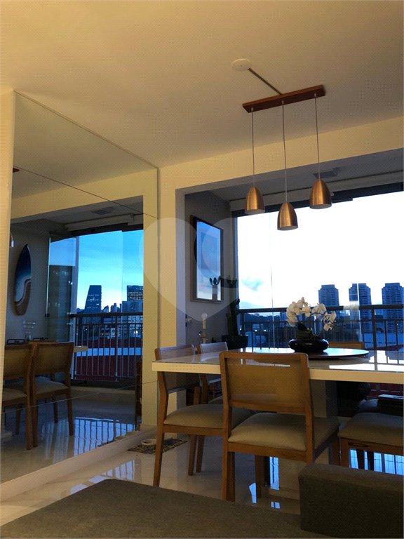 Apartamento à venda com 3 quartos, sendo 1 suíte, em Santo Amaro, São Paulo, SP