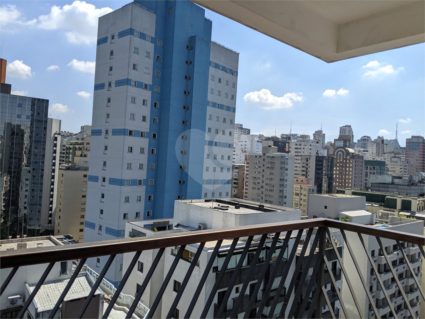 Bela Vista ! Studio novo 2400,00 !