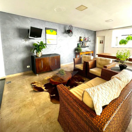 Sua nova casa com piscina e área gourmet te espera! no Golden Park em Hortolandia