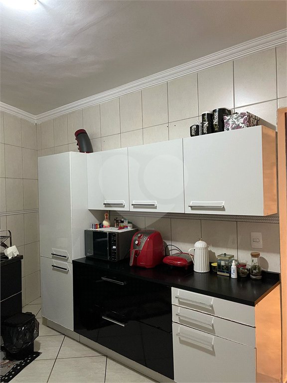 Sobrado à Venda na Cidade Líder com Quintal, Jardim e Excelente Localização