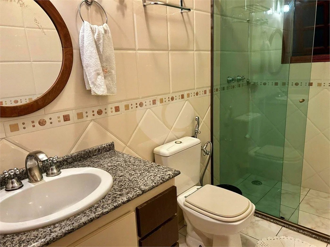 Excelente Sobrado na Vila Matilde. Venha fazer uma visita.