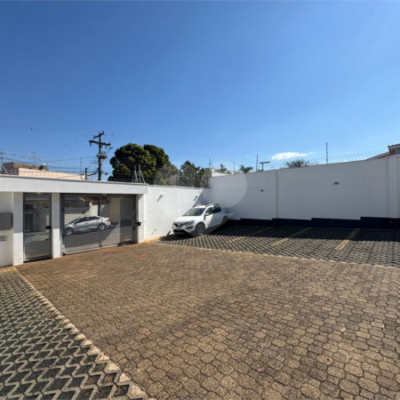 Apartamento á venda com 02 Dormitórios, em São Carlos.