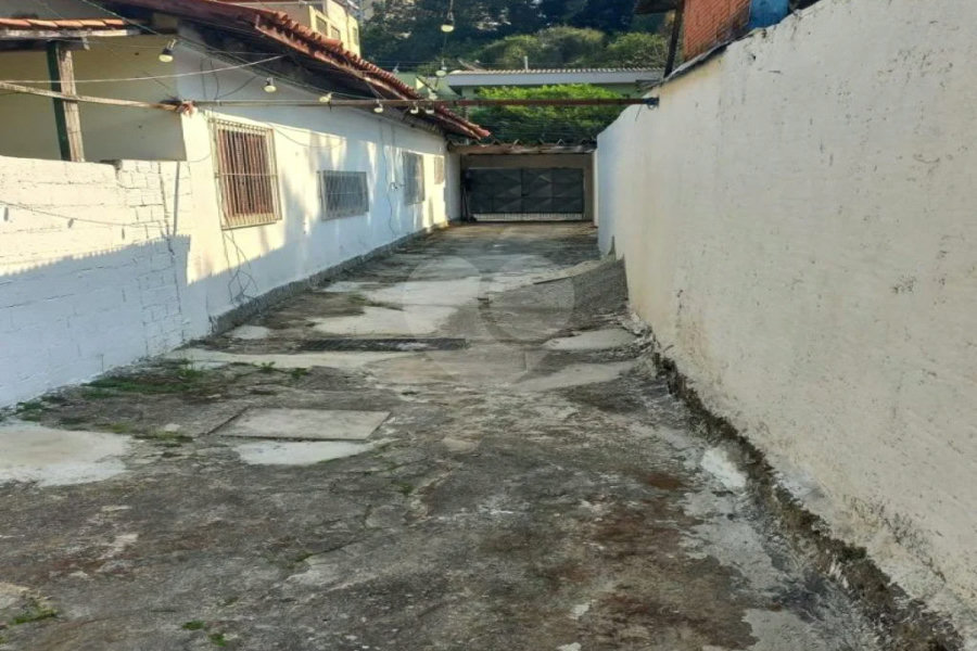 Casa à venda com 3 quartos, sendo 1 suíte, em Vila Campestre, São Paulo, SP
