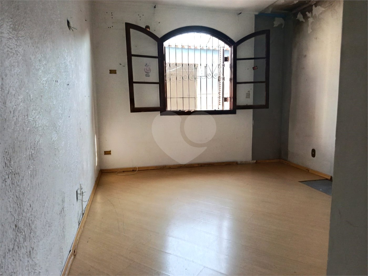 Oportunidade! Sobrado 3 Dorms/ 1 Suíte e 2 Vagas