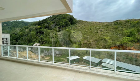 Cobertura à venda com 3 quartos, sendo 1 suíte,  em Praia Grande, Ubatuba, SP