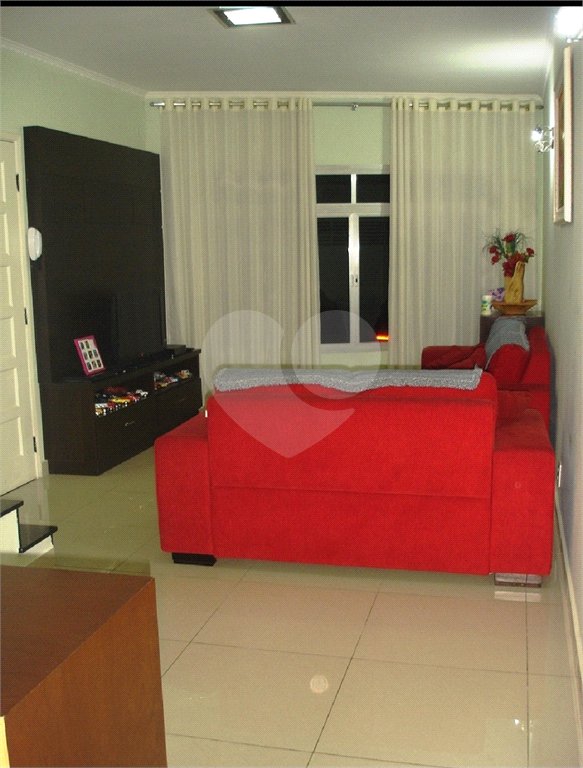 Casa Reformada 106 m² com 3 Dormitórios 2 suítes 2 vagas 3 banheiros e Espaço Gourmet na Vila Vera/SP Estuda permuta.